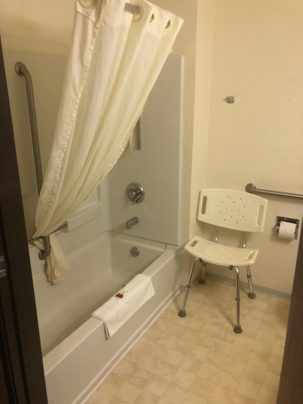 Room image 5