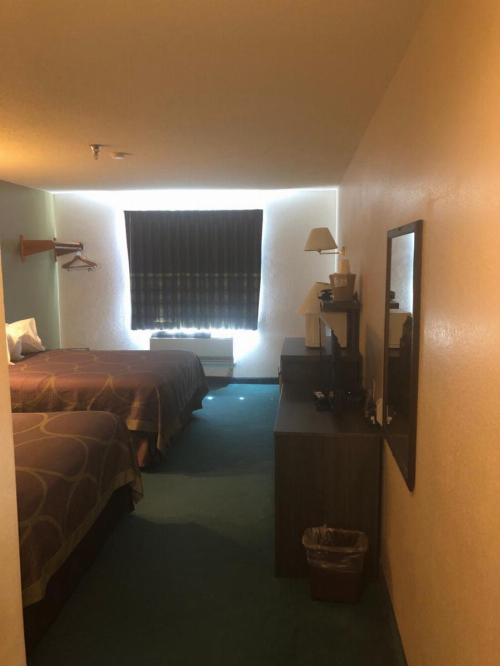 Room image 4